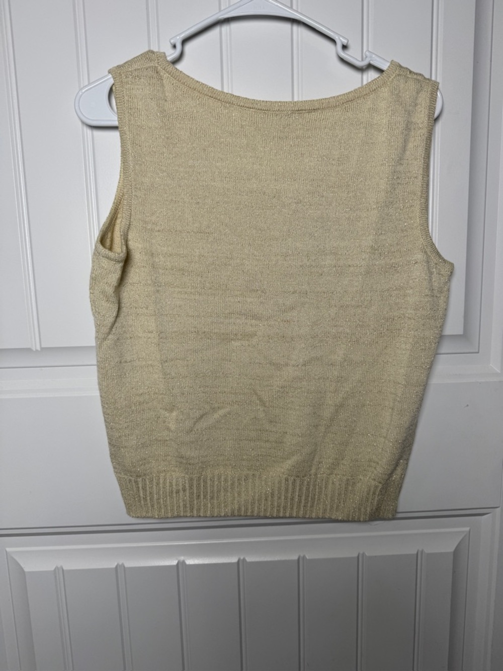 St. John Cream Knit Sleeveless Top - Picture 4 of 5